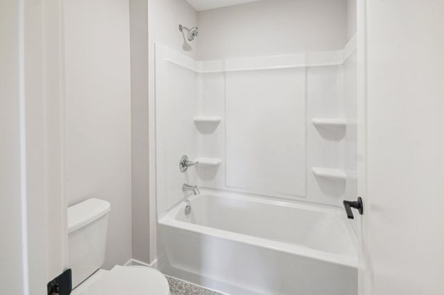 6135 Harkness Lane S, Cottage Grove, MN 55016