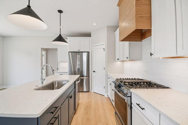 6135 Harkness Lane S, Cottage Grove, MN 55016