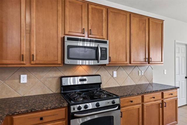 206 Unique Court, Rosharon, TX 77583