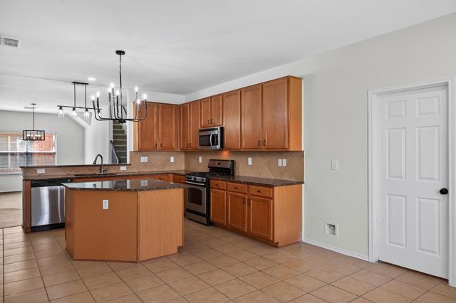206 Unique Court, Rosharon, TX 77583