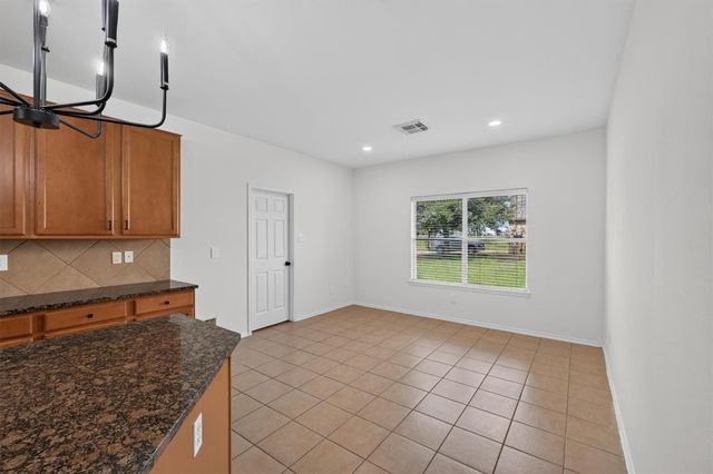 206 Unique Court, Rosharon, TX 77583