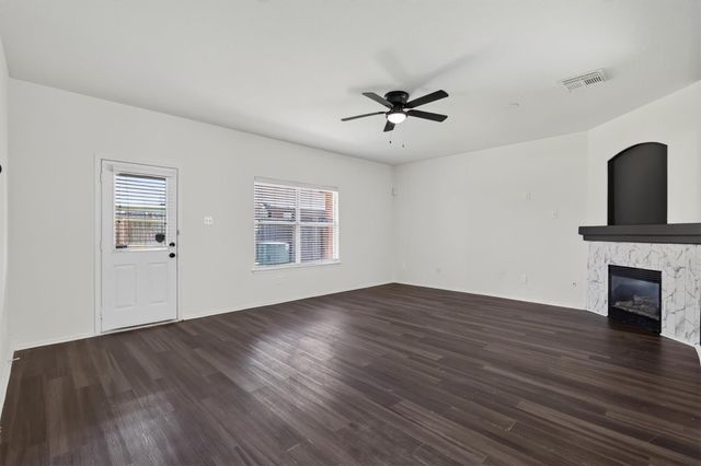 206 Unique Court, Rosharon, TX 77583