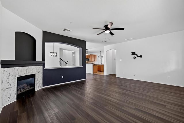 206 Unique Court, Rosharon, TX 77583