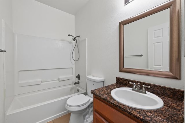 206 Unique Court, Rosharon, TX 77583