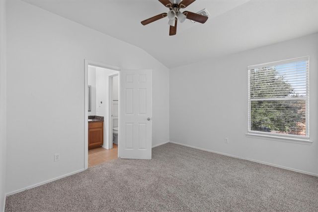 206 Unique Court, Rosharon, TX 77583