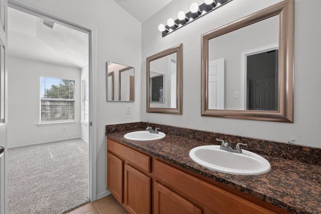 206 Unique Court, Rosharon, TX 77583