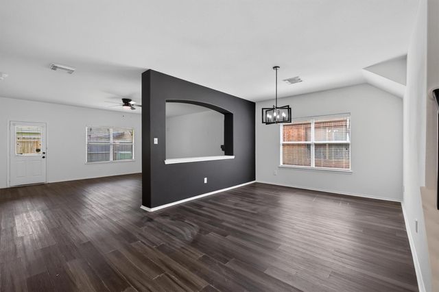 206 Unique Court, Rosharon, TX 77583