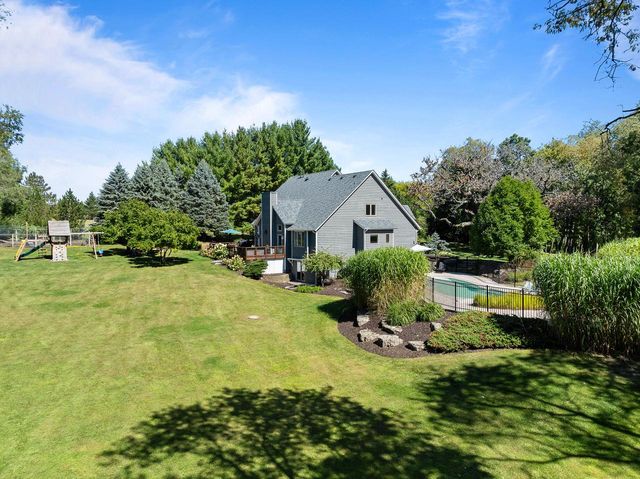 2380 Partridge Woods COURT, Burlington, WI 53105