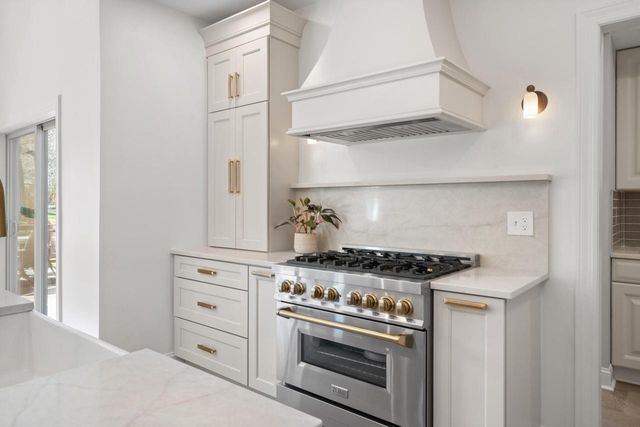 2380 Partridge Woods COURT, Burlington, WI 53105