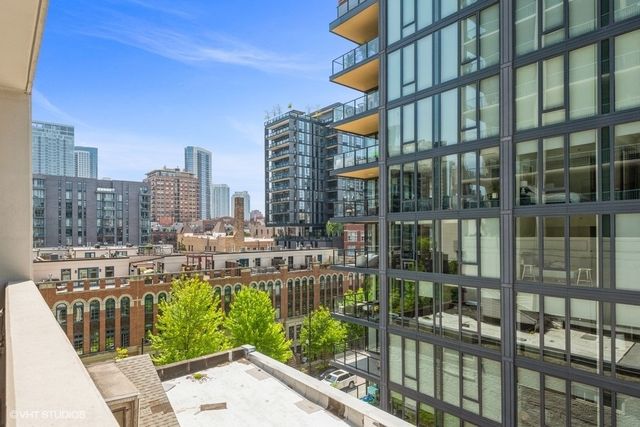 340 W Superior Street 609, Chicago, IL 60654