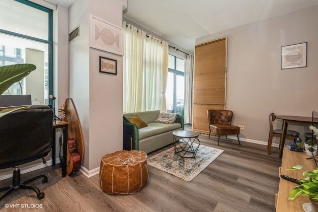 340 W Superior Street 609, Chicago, IL 60654