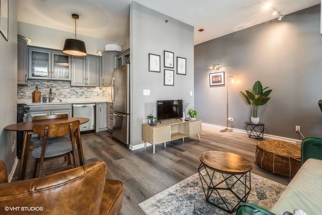 340 W Superior Street 609, Chicago, IL 60654