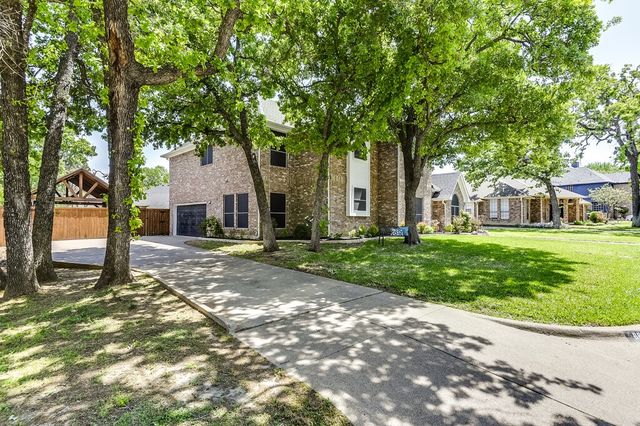 6805 Blake Drive, Arlington, TX 76001