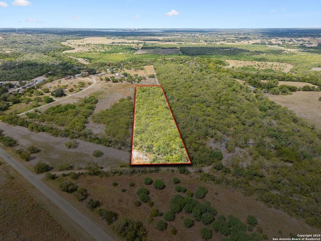 3808 County Road 128, Floresville, TX 78114