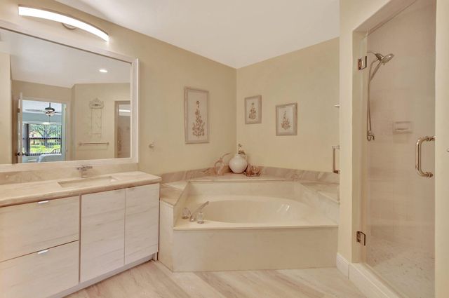 5289 Fairway Woods Drive 2913, Delray Beach, FL 33484