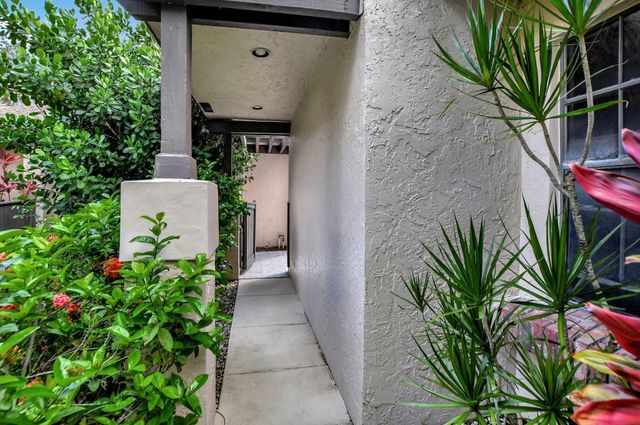 5289 Fairway Woods Drive 2913, Delray Beach, FL 33484