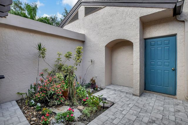 5289 Fairway Woods Drive 2913, Delray Beach, FL 33484