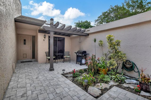 5289 Fairway Woods Drive 2913, Delray Beach, FL 33484