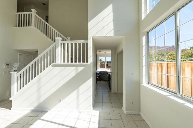 441 Adrian Court, Hollister, CA 95023