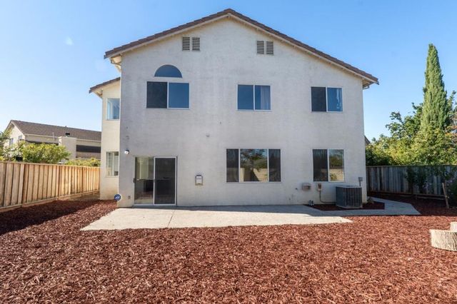 441 Adrian Court, Hollister, CA 95023