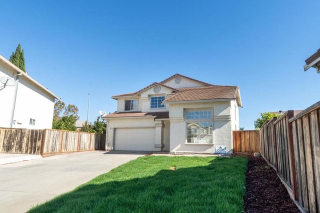 441 Adrian Court, Hollister, CA 95023