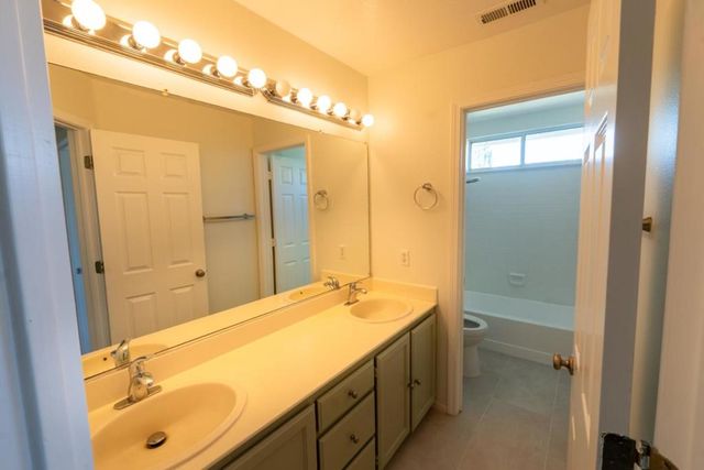 441 Adrian Court, Hollister, CA 95023