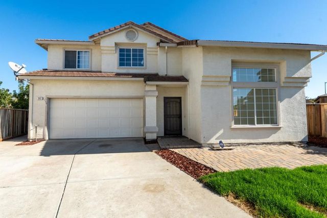 441 Adrian Court, Hollister, CA 95023