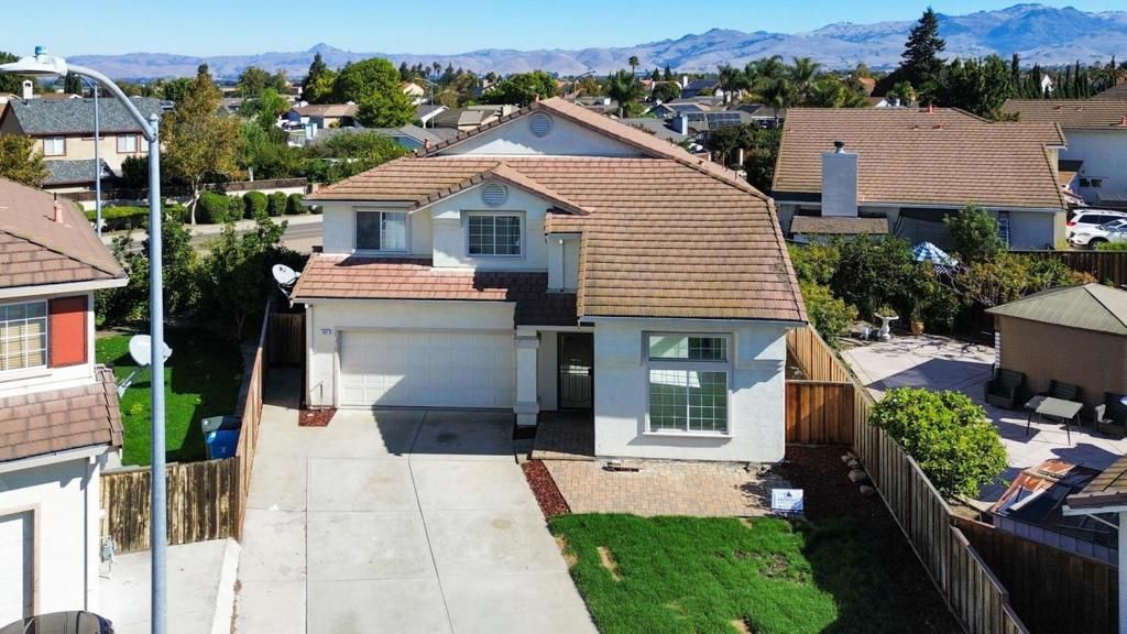 441 Adrian Court, Hollister, CA 95023