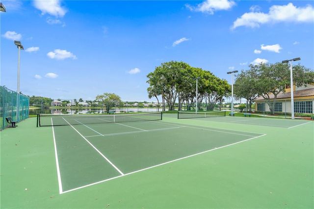 1883 Oak Berry Circle, Wellington, FL 33414