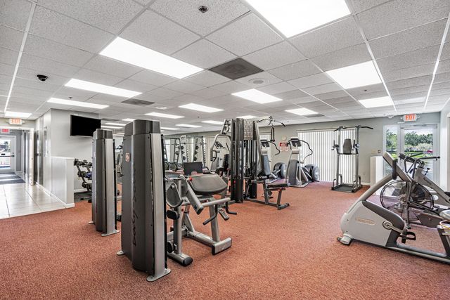 1883 Oak Berry Circle, Wellington, FL 33414