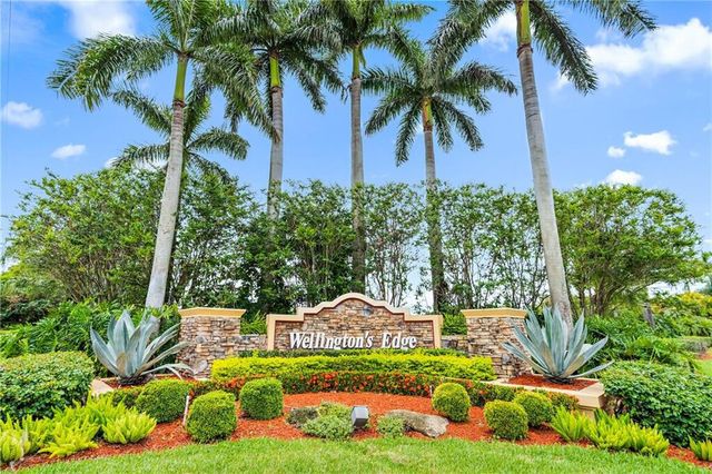 1883 Oak Berry Circle, Wellington, FL 33414