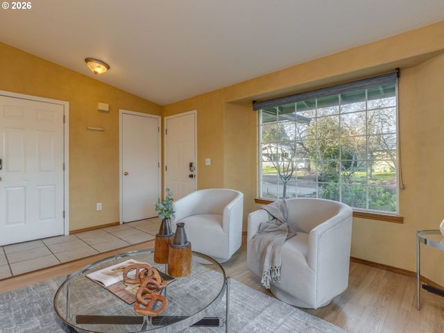 7412 N WILBUR Ave, Portland, OR 97217