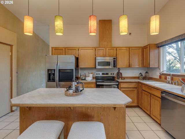 7412 N WILBUR Ave, Portland, OR 97217