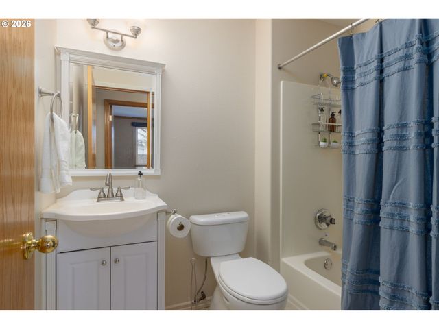 7412 N WILBUR Ave, Portland, OR 97217