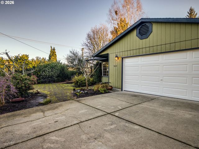 7412 N WILBUR Ave, Portland, OR 97217