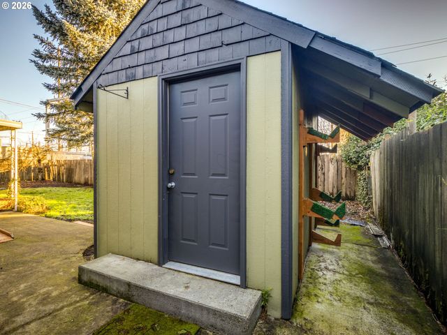 7412 N WILBUR Ave, Portland, OR 97217