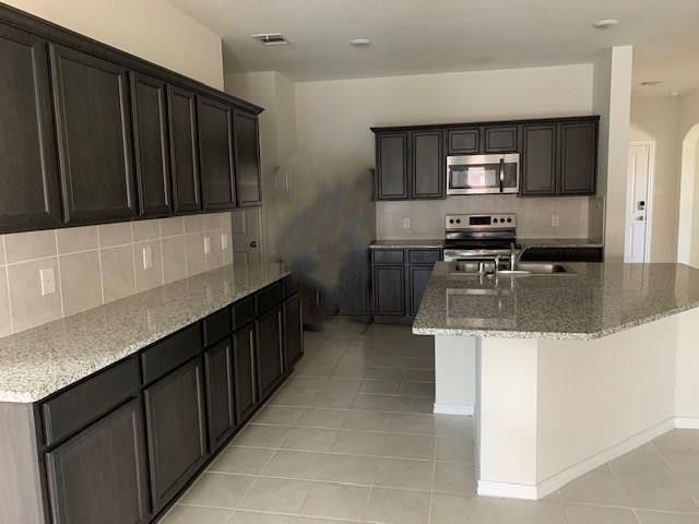 814 Rustic Meadows Trail, Princeton, TX 75407