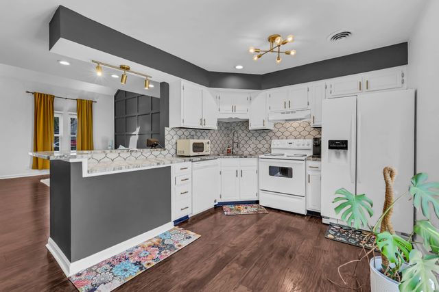 104 Carriage Pl, Clarksville, TN 37042