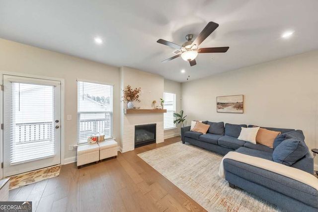 309 Hudson Way, Woodstock, GA 30189