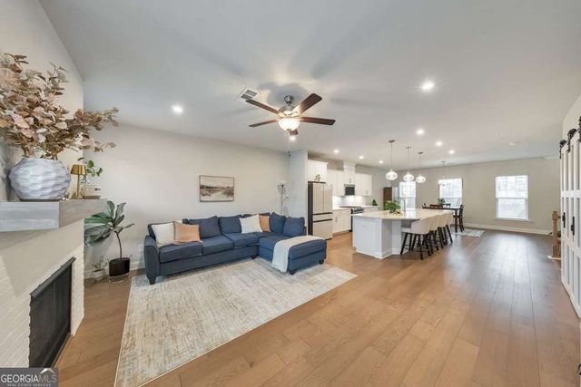 309 Hudson Way, Woodstock, GA 30189