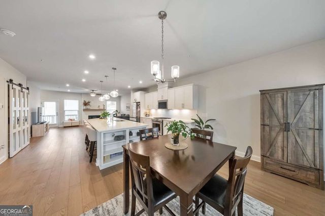 309 Hudson Way, Woodstock, GA 30189