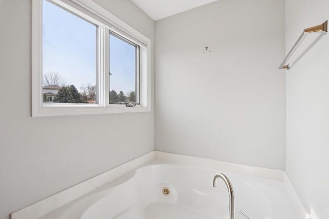 8580 Stonebrook Circle, Middleton, WI 53562