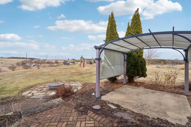 8580 Stonebrook Circle, Middleton, WI 53562