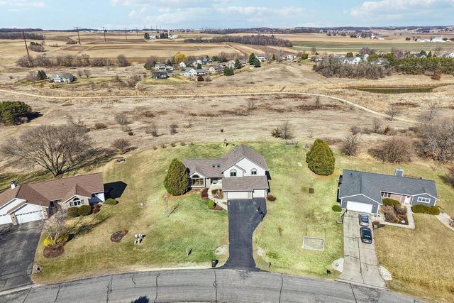 8580 Stonebrook Circle, Middleton, WI 53562