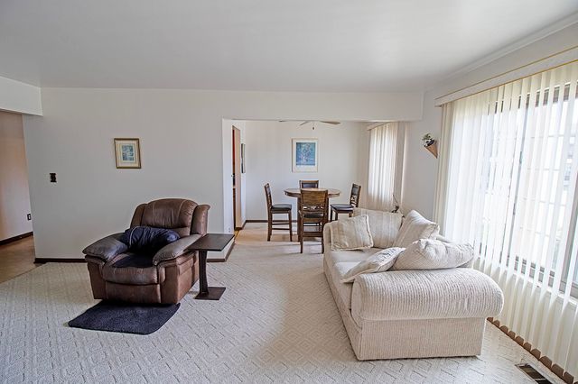 19701 Ridgemont Road, St Clair Shores, MI 48080