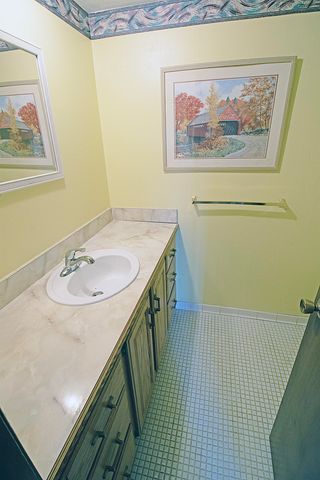 19701 Ridgemont Road, St Clair Shores, MI 48080