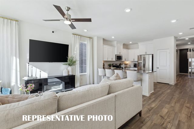 5219 Legacy Street, Haltom City, TX 76117