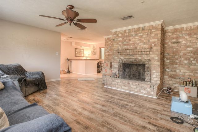 88 Wood Lodge Drive, Huntsville, TX 77320