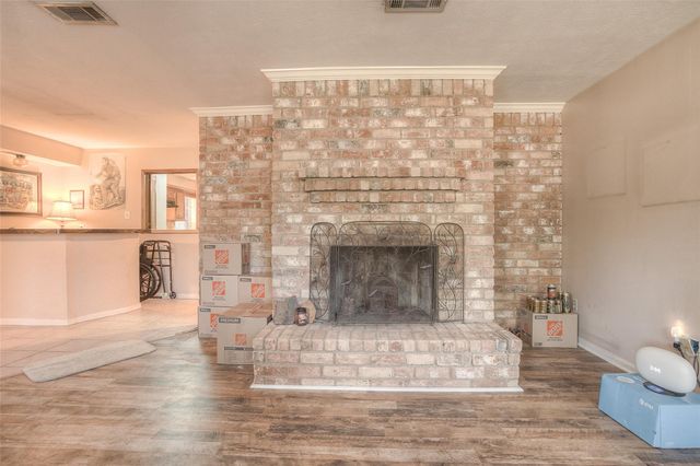 88 Wood Lodge Drive, Huntsville, TX 77320