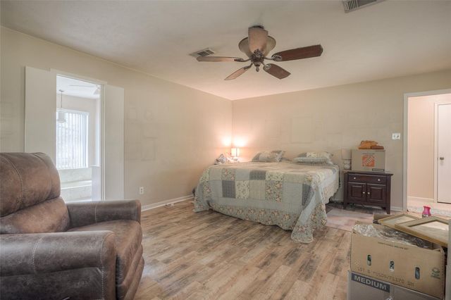 88 Wood Lodge Drive, Huntsville, TX 77320